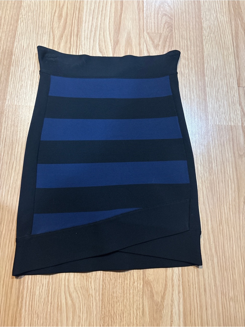 BCBGMaxAzria Black and Navy Striped Pencil Skirt